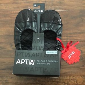 Apt. 9 Foldable Slippers with Travel Bag